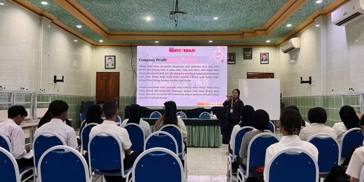 Wahyu Redjo Group Gelar Open Recruitment di SMK YPM 1 Taman Sidoarjo