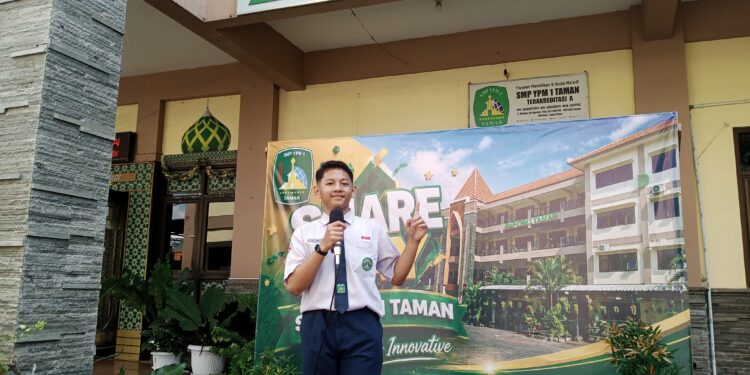 Murid Kelas IX SMP YPM 1 Taman Asah Gagasan dan Public Speaking Lewat “Sharing Days”