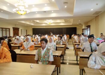 Siswa Kelas IX SMP YPM 1 Taman Ikuti Cambridge Checkpoint Test 2026