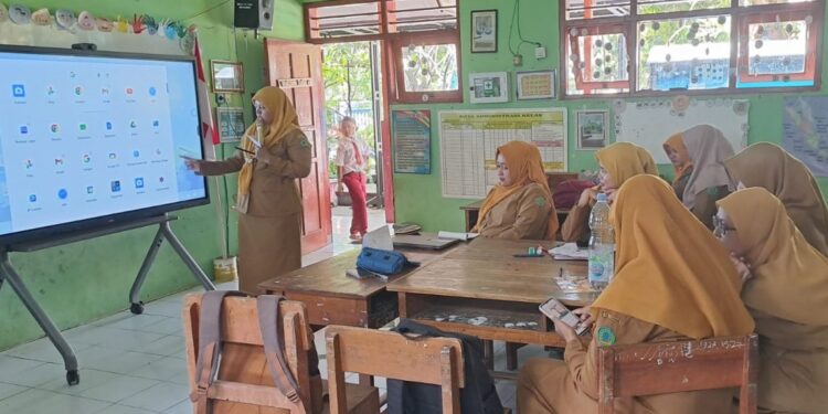 Upaya Jaga Kelestarian Bahasa dan Budaya, SDN Klurak Gelar Kegiatan ‘Hari Belajar Guru’