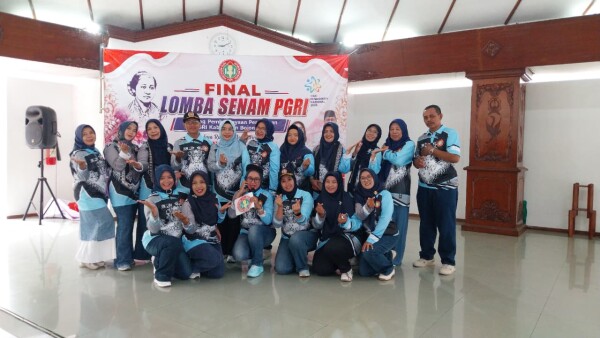 Final Lomba Peringatan Hari Kartini dan Hardiknas Bojonegoro Berlangsung Meriah