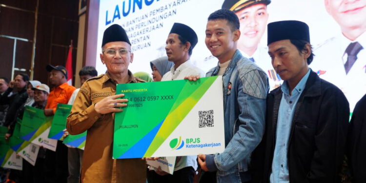 Wabup Pasuruan Launching Bantuan Iuran BPJS Ketenagakerjaan bagi 33.500 Pekerja Rentan