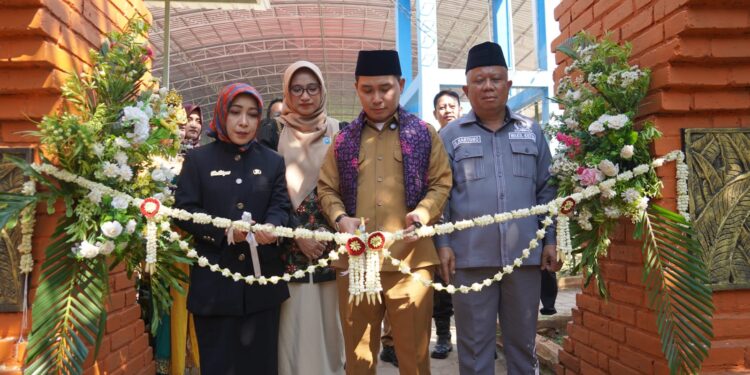Guna Mencetak Generasi Tangguh, Bupati Mojokerto Tekankan Sinergi Sekolah dan Orang Tua