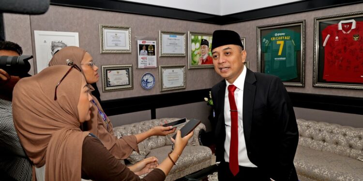 Tak Peka Keluhan Warga, Wali Kota Eri Instruksikan Inspektorat Periksa Tiga Kecamatan