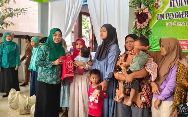 Kunjungan ke Desa Jumok, Cantika Wahono Ajak Kader PKK Wujudkan Keluarga Sehat dan Berkualitas