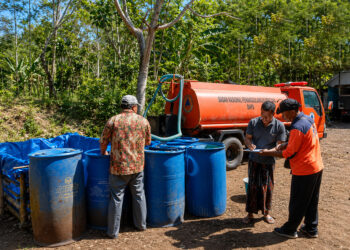 Musim Kemarau Mulai Berdampak, Pemkab Lumajang Salurkan Bantuan Air Bersih