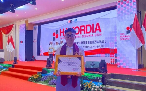 Fachri Akbar Siswa SMAN 1 Bojonegoro Raih Juara 1 Duta SMA Jawa Timur