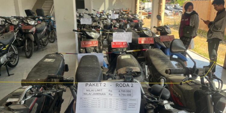 Pemkab Bojonegoro Melalui KPKNL Madiun Gelar Lelang Kendaraan