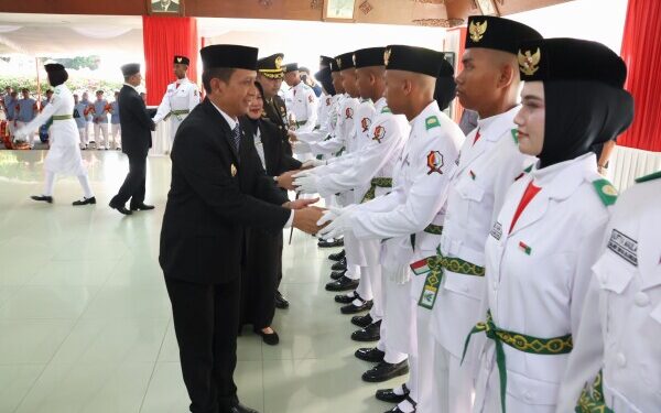 Paskibraka Bojonegoro Resmi Dikukuhkan Bupati Setyo Wahono, Siap Bertugas