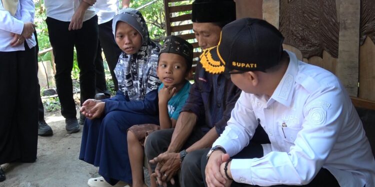 Gus Bupati Pastikan Keluarga Pak Tarno Dapat Rumah Layak – Akses Pendidikan