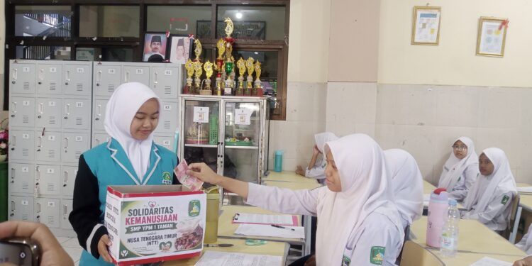 Murid SMP YPM 1 Taman Gelar Aksi Solidaritas Korban Bencana Alam di NTT