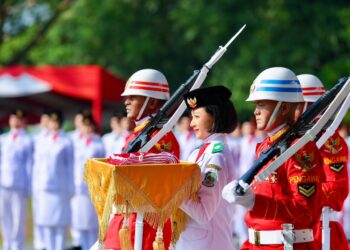 Upacara HUT ke-81 RI di Banyuwangi Dihadiri Warga, Meriah dengan Pentas Seni Nusantara