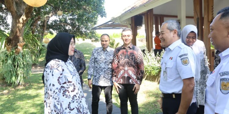 Atasi Kemacetan Pelabuhan Ketapang, Pemkab Banyuwangi dan KAI Bangun Kantong Parkir
