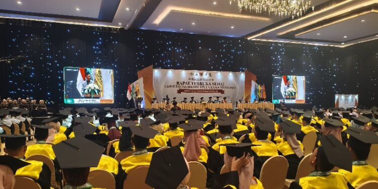 497 Mahasiswa UNUSIDA Ikuti Prosesi Wisuda Ke-X