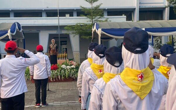 Wakil Bupati Nurul Azizah Pimpin Apel HUT ke-81 PMI dan Temu Gladi PMR III Tahun 2026