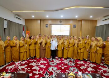 Pelantikan GOW, Bupati Ipuk Dorong Perempuan Banyuwangi Lebih Berdaya dan Mandiri