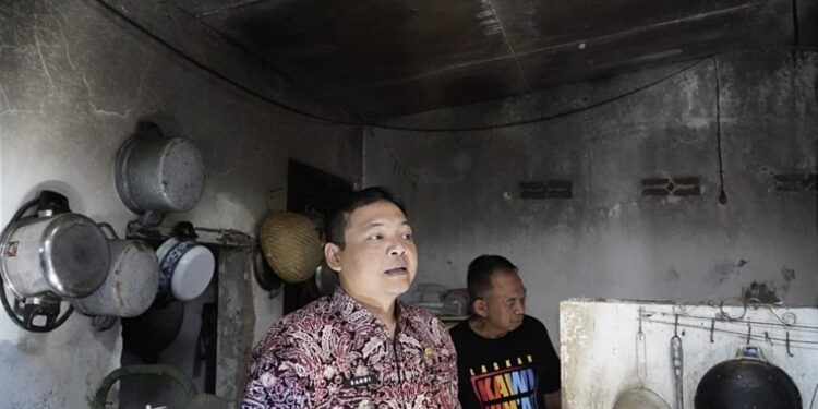 Musim Kemarau, Cak Sandi Ajak Warga Saling Mengingatkan Cegah Kebakaran