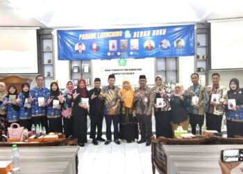 Dinas Perpustakaan Bersama GBL Sidoarjo Launching dan Bedah Buku Tiga Sekaligus