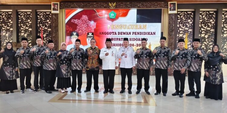 Bupati Sidoarjo Mengukuhkan Kepala SMP YPM 6 Jadi Ketua Dewan Pendidikan Sidoarjo Periode 2026–2031
