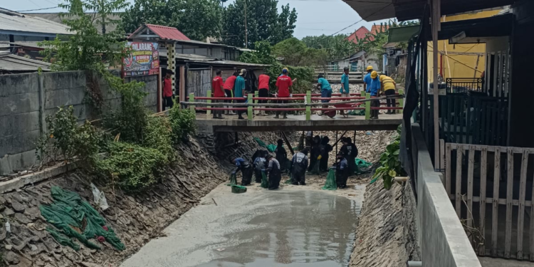 Libatkan Berbagai Unsur, Sungai Kalimati Muncar Kembali Dibersihkan