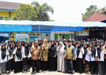 Sambut Hari Santri, Puluhan Ribu Santri Banyuwangi Ikuti Kegiatan Cek Kesehatan Gratis